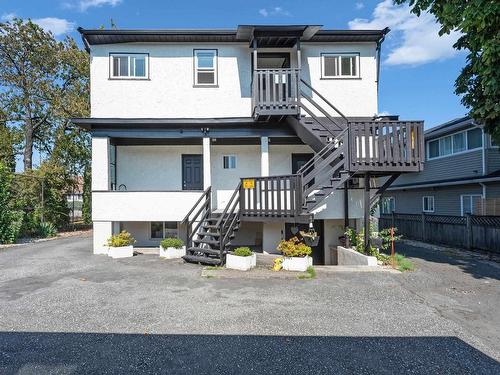 7365 Canada Way, Burnaby, BC 