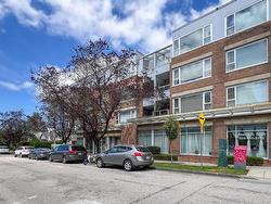 401 2103 W 45TH AVENUE  Vancouver, BC V6M 2J2