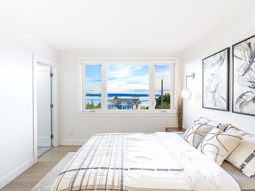 4125 Burkehill Place, West Vancouver, BC 