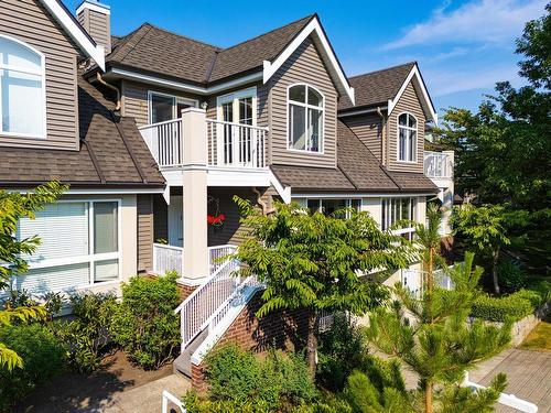 2 250 E Keith Road, North Vancouver, BC 