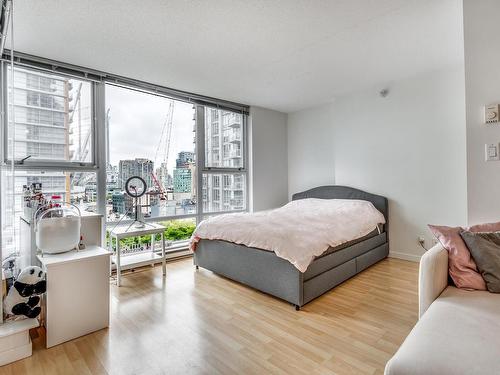 907 131 Regiment Square, Vancouver, BC 