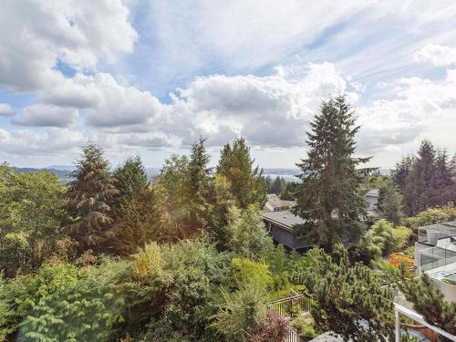 531 Craigmohr Drive, West Vancouver, BC 