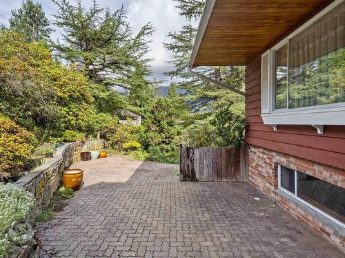 531 Craigmohr Drive, West Vancouver, BC 