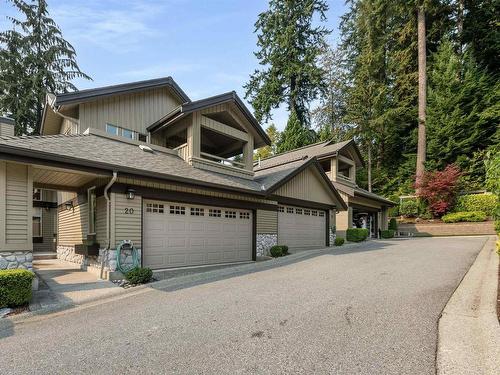 21 1550 Larkhall Crescent, North Vancouver, BC 