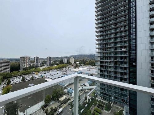 1601 3833 Evergreen Place, Burnaby, BC 