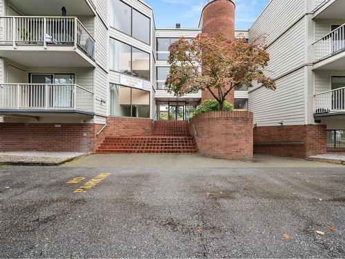 301 8500 Lansdowne Road, Richmond, BC 