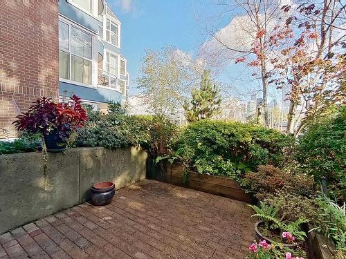 102 1502 Island Park Walk, Vancouver, BC 