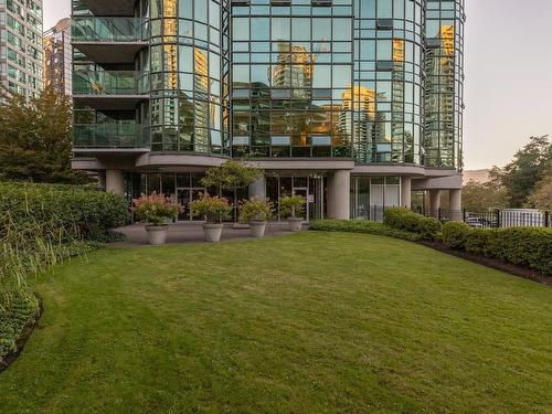 1006 588 Broughton Street, Vancouver, BC 