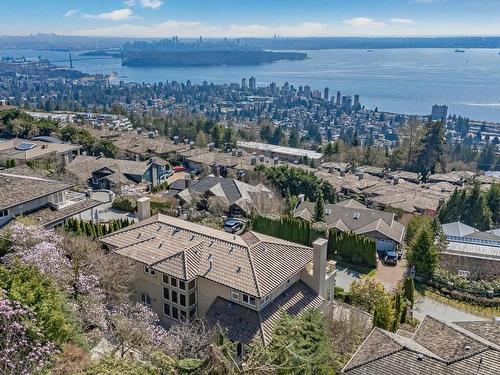 2379 Constantine Place, West Vancouver, BC 