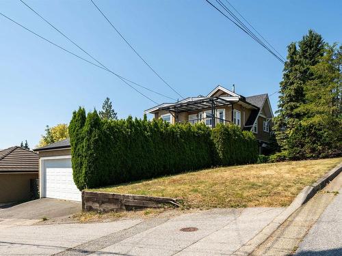 5512 Cambridge Street, Burnaby, BC 