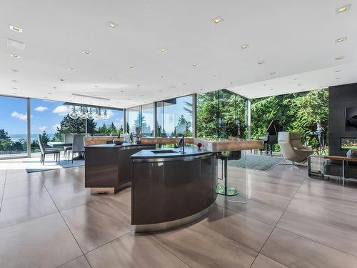 2331 Westhill Drive, West Vancouver, BC 