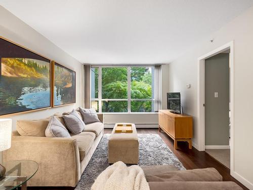 202 1228 Marinaside Crescent, Vancouver, BC 