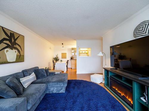 305 252 W 2Nd Street, North Vancouver, BC 