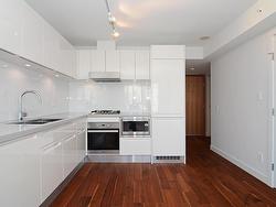 1203 188 KEEFER STREET  Vancouver, BC V6A 0E3