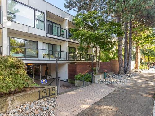 206 1315 W 7Th Avenue, Vancouver, BC 