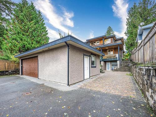 1450 Fulton Avenue, West Vancouver, BC 