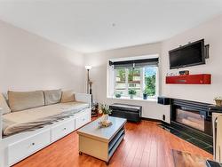 302 2133 DUNDAS STREET  Vancouver, BC V5L 1J7