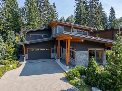 8011 Cypress Place, Whistler, BC 