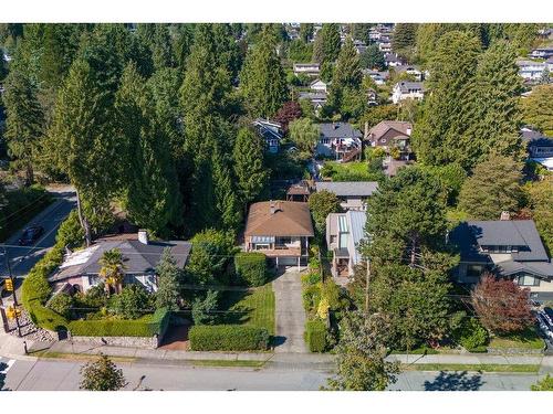 1483 Fulton Avenue, West Vancouver, BC 