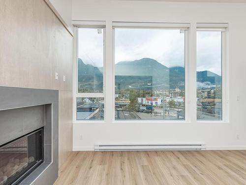 401 38165 Cleveland Avenue, Squamish, BC 