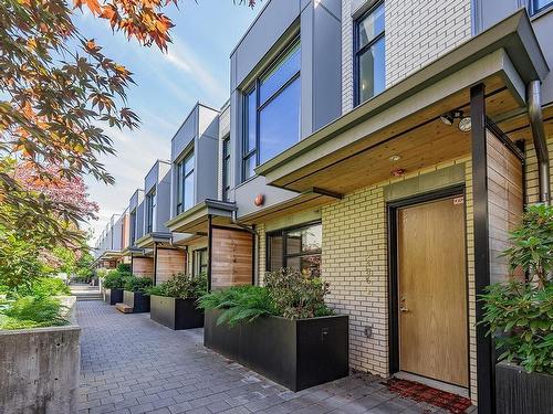 5486 Oak Street, Vancouver, BC 