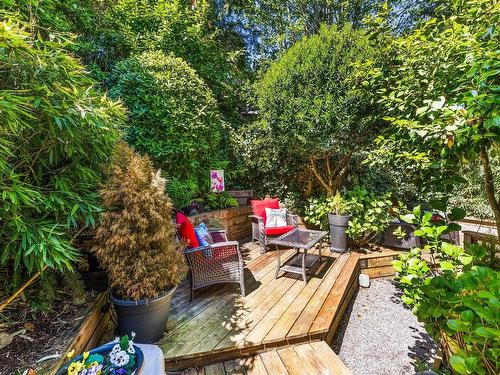 2171 Deep Cove Road, North Vancouver, BC 