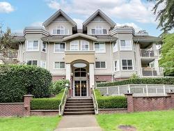 202 130 W 22ND STREET  North Vancouver, BC V7M 1Z9