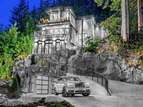 594 Craigmohr Drive, West Vancouver, BC 