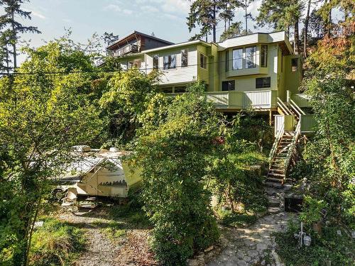 5910 Sunshine Coast Highway, Sechelt, BC 