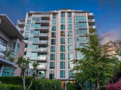 908 168 E Esplanade, North Vancouver, BC 