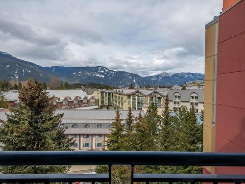 725/727 4050 Whistler Way, Whistler, BC 