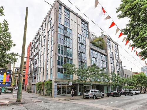 302-168 Powell Street, Vancouver, BC 