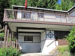 692 ALPINE COURT  North Vancouver, BC V7R 2L8