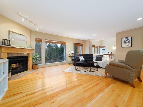 5615 Eagle Court, North Vancouver, BC 