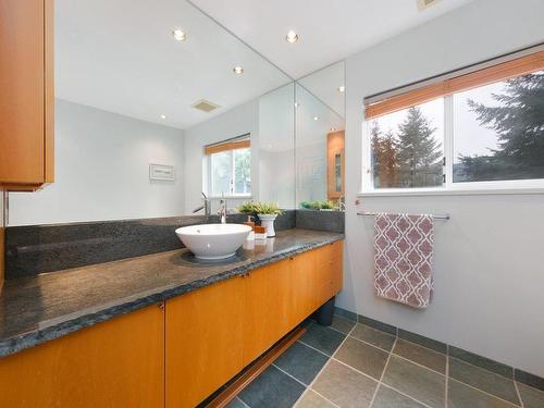 5615 Eagle Court, North Vancouver, BC 