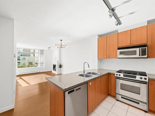 612 9266 University Crescent, Burnaby, BC 