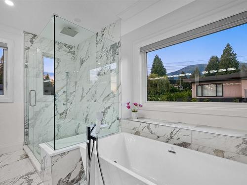 3560 Highland Boulevard, North Vancouver, BC 