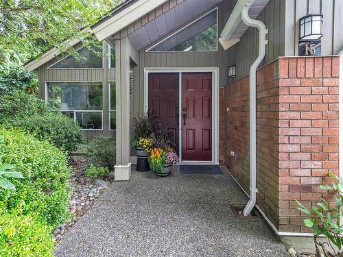 15 4055 Indian River Drive, North Vancouver, BC 