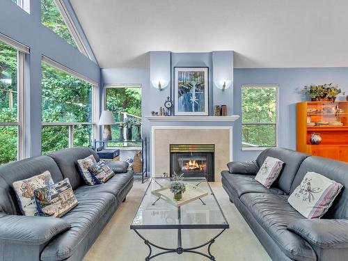 15 4055 Indian River Drive, North Vancouver, BC 