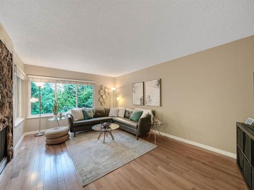 4738 Cedarglen Place, Burnaby, BC 