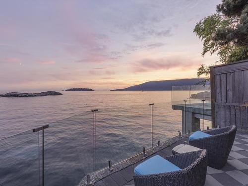 5934 Marine Drive, West Vancouver, BC 