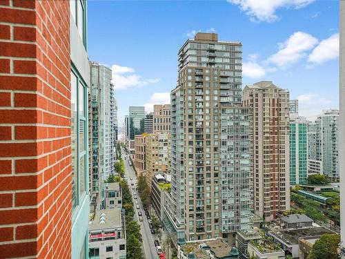 2404 939 Homer Street, Vancouver, BC 