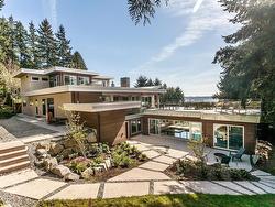 3865 SOUTHRIDGE AVENUE  West Vancouver, BC V7V 3H9