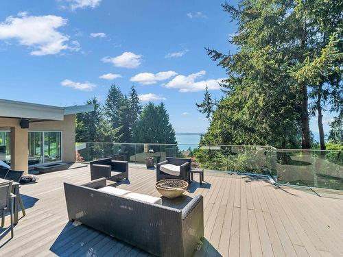 3865 Southridge Avenue, West Vancouver, BC 