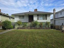 3369 PRICE STREET  Vancouver, BC V5R 5P8