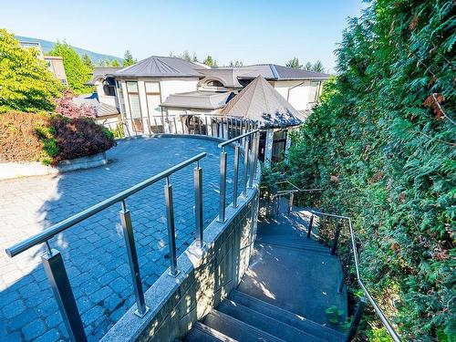 1428 Sandhurst Place, West Vancouver, BC 