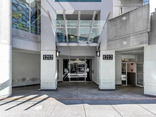 1003 1212 Howe Street, Vancouver, BC 