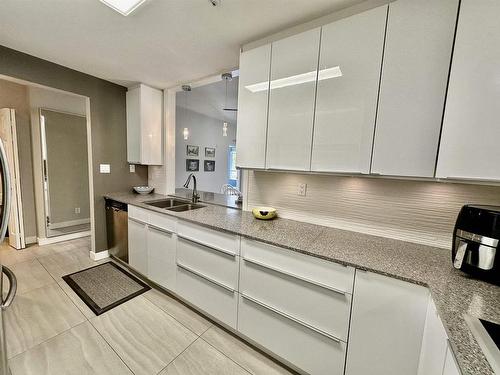 304 5835 Hampton Place, Vancouver, BC 