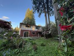 3737 CALDER AVENUE  North Vancouver, BC V7N 3S1