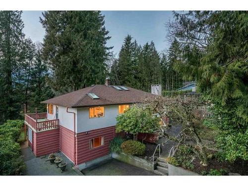 3737 Calder Avenue, North Vancouver, BC 